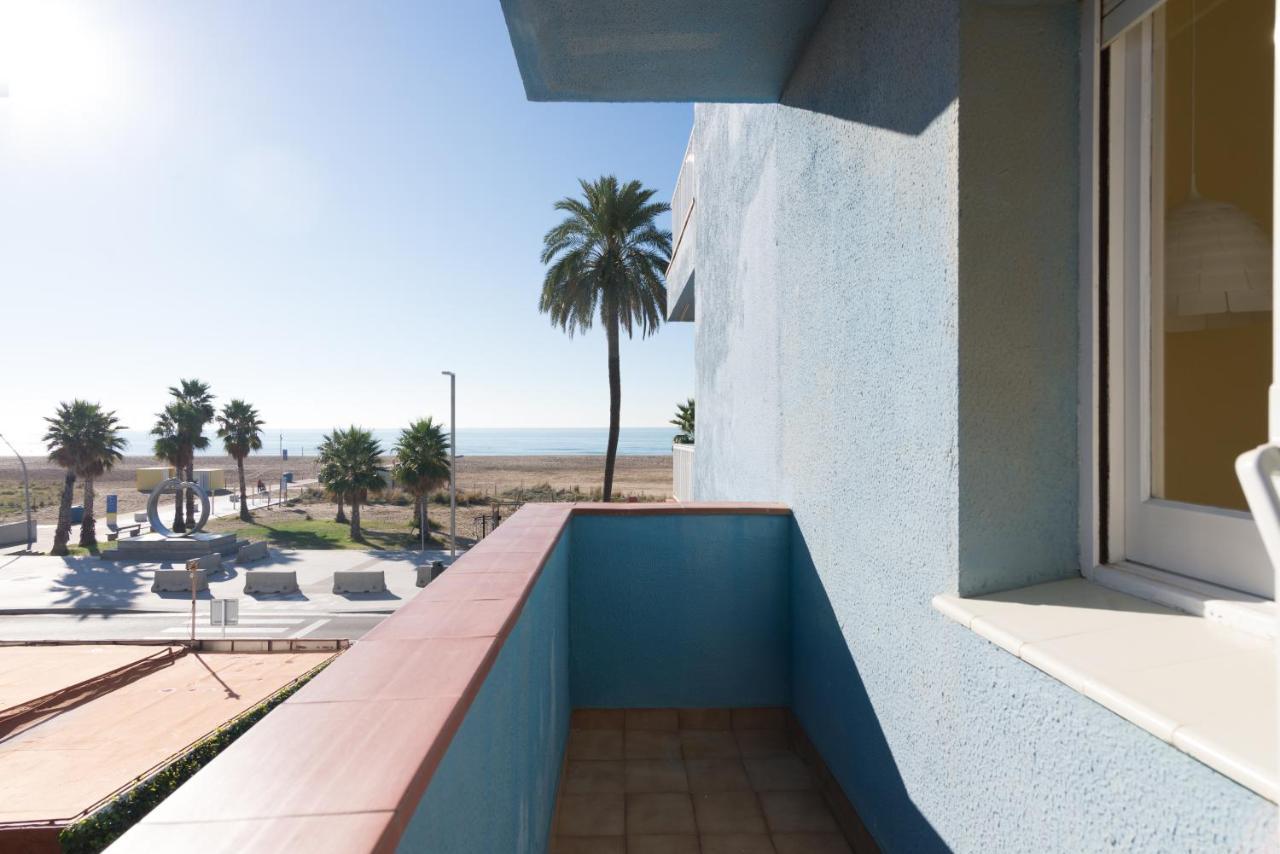 Apartamento En 1Era Linea Mar Con Terraza De 25M2 Castelldefels Ngoại thất bức ảnh