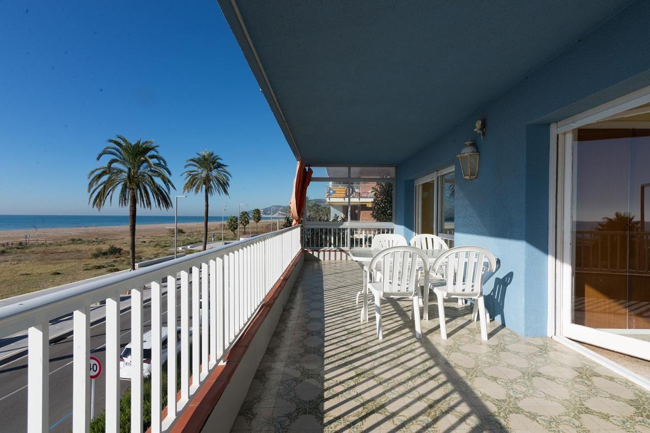 Apartamento En 1Era Linea Mar Con Terraza De 25M2 Castelldefels Ngoại thất bức ảnh